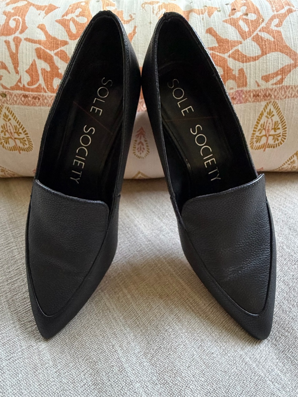 Sole Society "So Marty" Black Pebbled Leather Block Heels. Women's Size: 7.